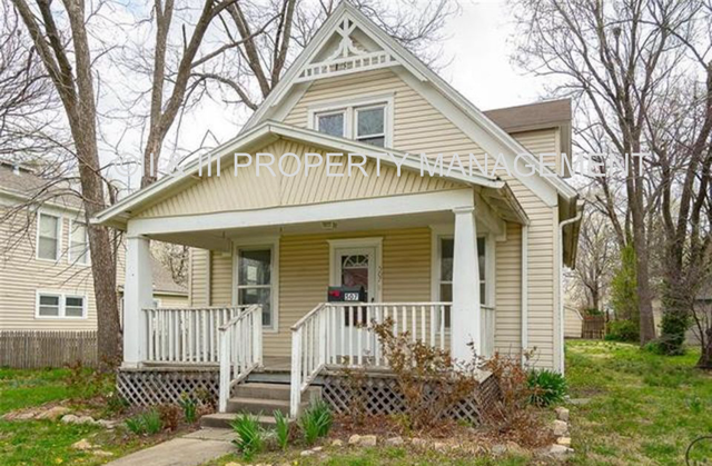 507 S Ash St, Ottawa, KS 66067